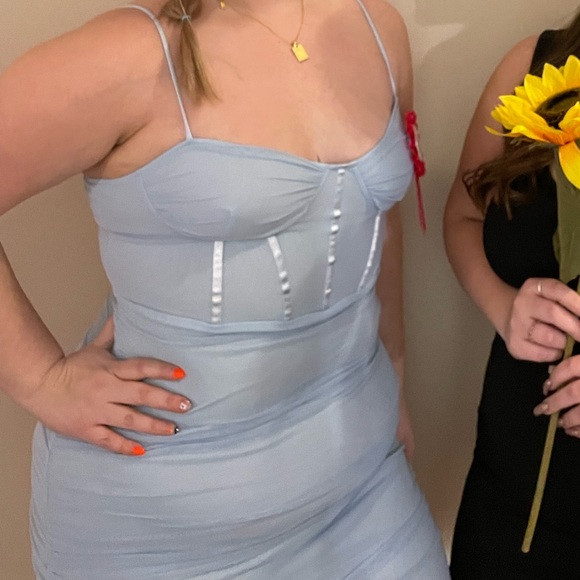 Tight dress with corset - Picture 3 of 3